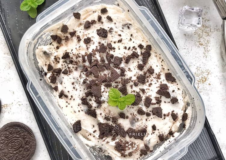Resep Strawberry-Oreo Ice cream🍦, Enak Banget