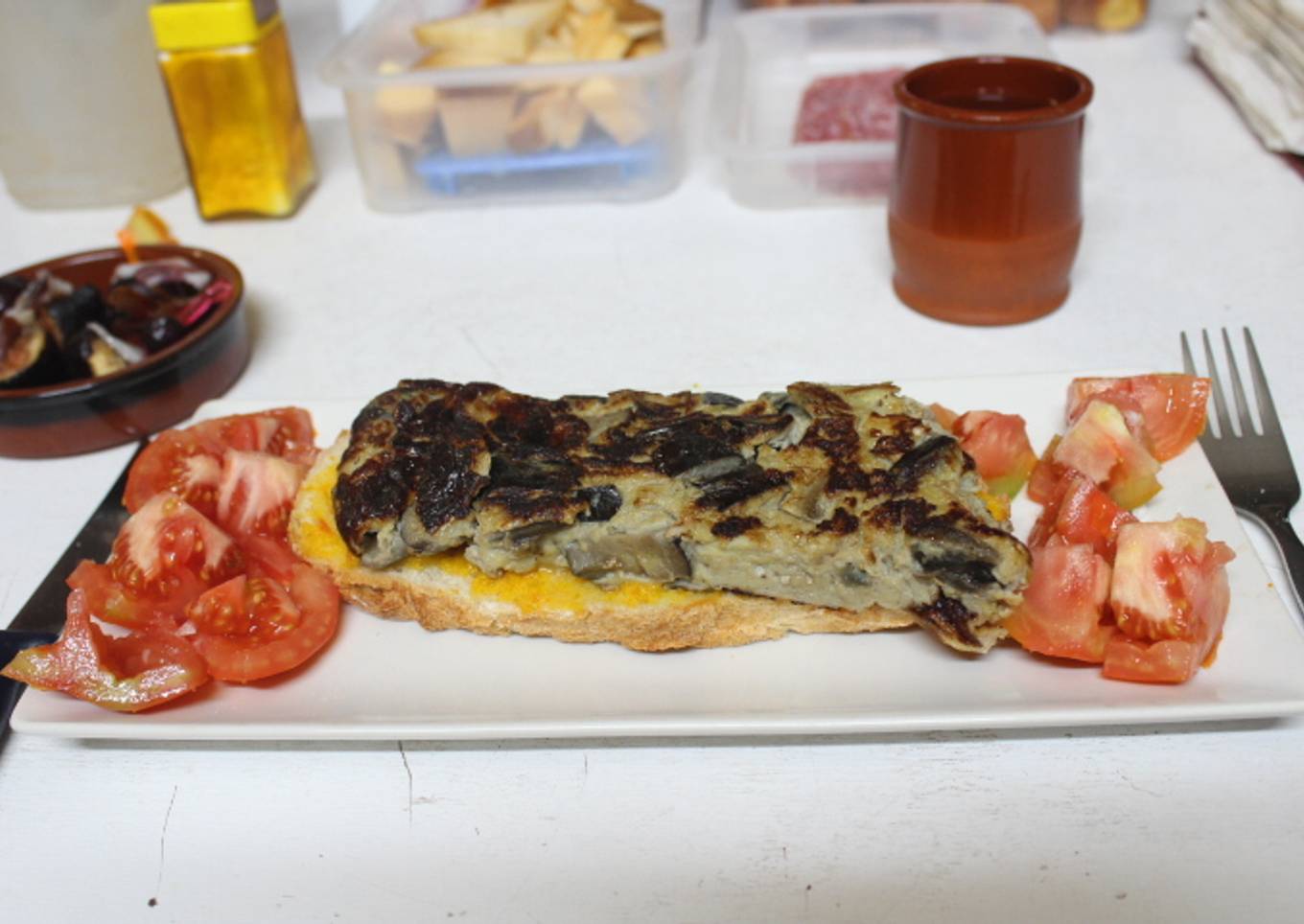 Tortilla cuadrada de berenjena y queso