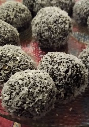 Una foto de Trufas de chocolate avena y nueces