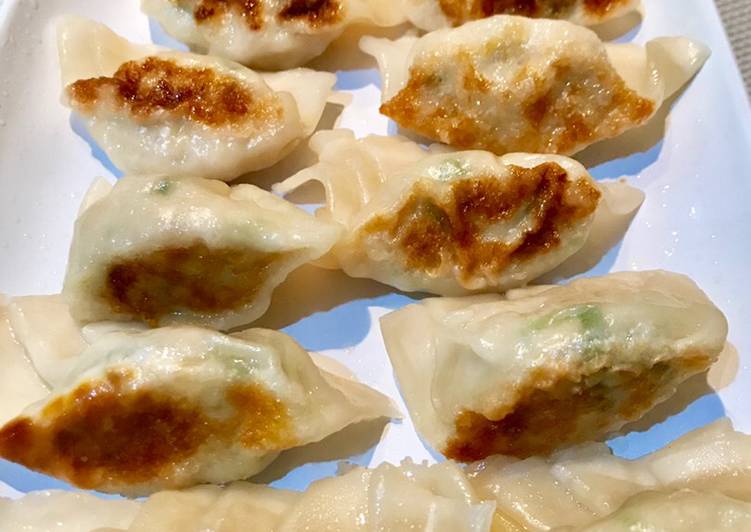 Bagaimana Menyiapkan Gyoza Ayam Anti Gagal