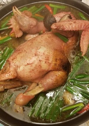Hình của món Lẩu Gà Tiềm Ớt Hiểm.