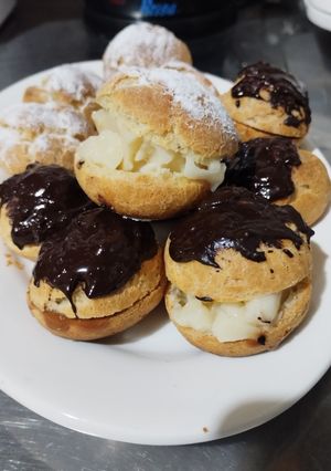 Una foto de Profiteroles