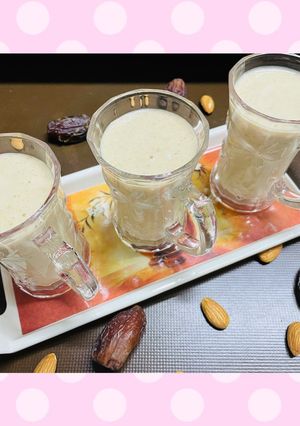 A picture of Almond Banana Dates Smoothie.