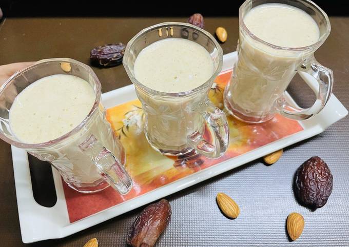 Almond Banana Dates Smoothie
