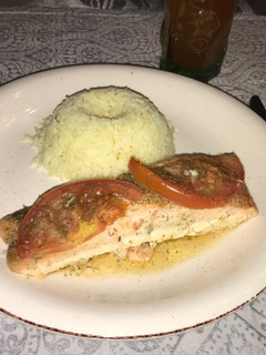 Una foto de Salmón al eneldo