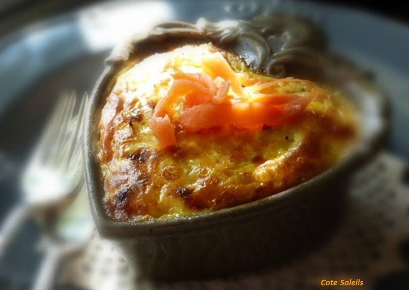 CLAFOUTIS AUX 2 SAUMONS & POIREAUX CONFITS