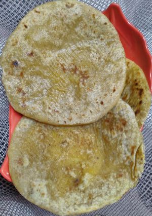 A picture of Gujju's Puran Puri.