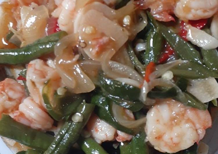 Udang asam manis