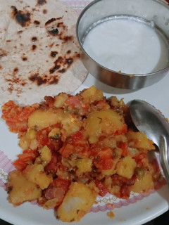 आलू गाजर मटर की सब्जी (Aloo gajar matar ki sabzi recipe in hindi) रेसिपी मुख्य फोटो