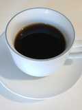 Café criollo colado en colador de tela