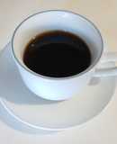 Café criollo colado en colador de tela