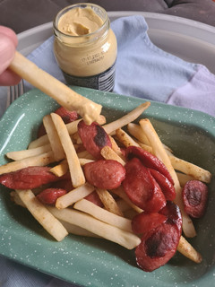 Una foto de Salchipapa gourmet para un domingo de ocio