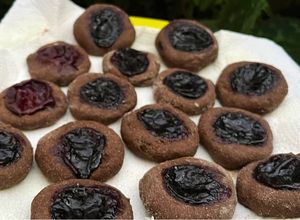 Una foto de Pepas de algarroba y banana veganas y saludable 🌱