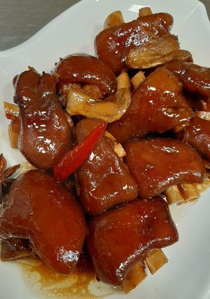 冰糖可樂滷豬腳 的食譜成品照片