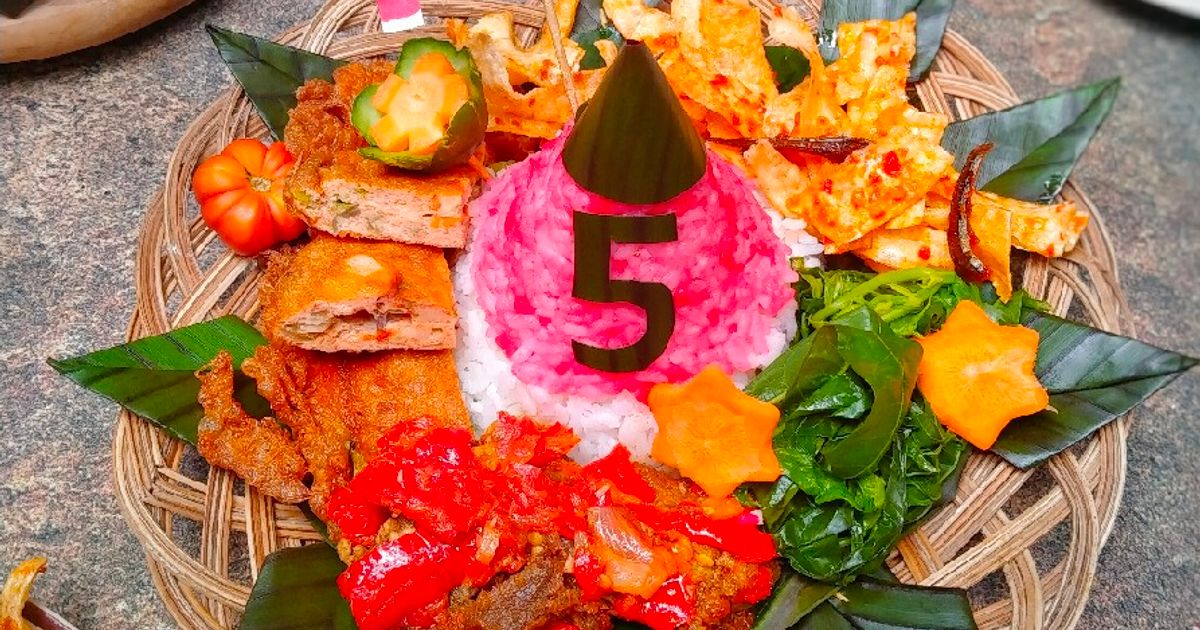 Tumpeng Nasi Padang
