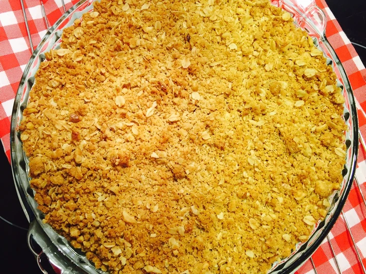 Easy Steps to Make Apple and rhubarb crumble which Delicious