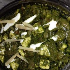 A picture of Palak Paneer.