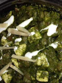 A picture of Palak Paneer.