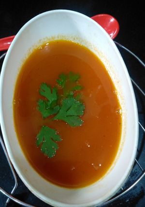 ટોમેટો સૂપ (Tomato Soup Recipe In Gujarati) રેસીપી મુખ્ય ફોટો