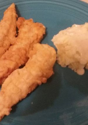 A picture of "Yellow Box" Chicken Strips.