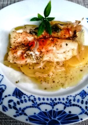 Foto principal de Merluza al horno con patatas