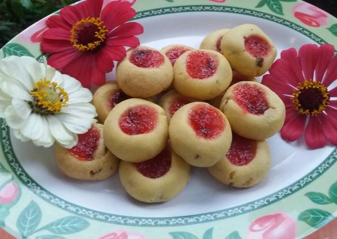 Thumbprint Dates Cookies