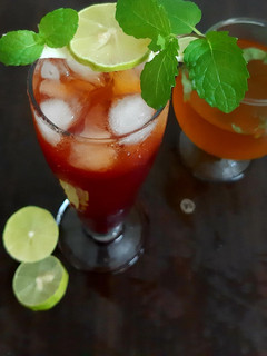 स्ट्रॉबेरी ग्रेनिटो मॉकटेल (Strawberry Granito Mocktail reicpe in Hindi) रेसिपी मुख्य फोटो