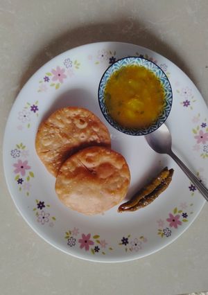 A picture of #FM#W3#Urad ki dal ki kachori.