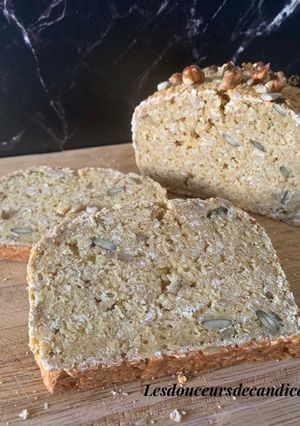 Une photo de PAIN AUX FLOCONS D’AVOINE SANS GLUTEN