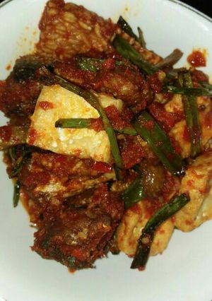 Foto resep Balado campur (ikan + tahu + tempe + daun tombak + jengkol)