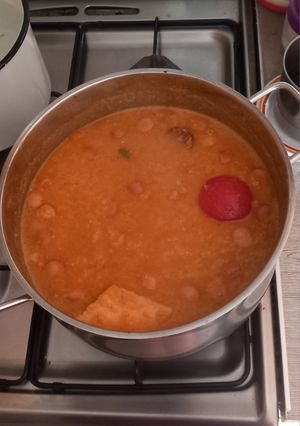 2015. Zöldséges vöröslencse főzelék füstölt kolbász és füstölt virslivel recept fotója