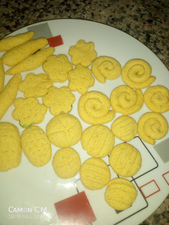 A picture of Custard cookies.