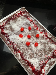 Una foto de Tarta de galletas rellena de chocolate 🍫 y natillas