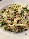 Gỏi gà lá chanh chua ngọt