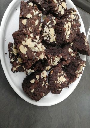 A picture of Easy Chocolate Fudgy Brownies.