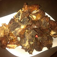 A picture of Fried beef.