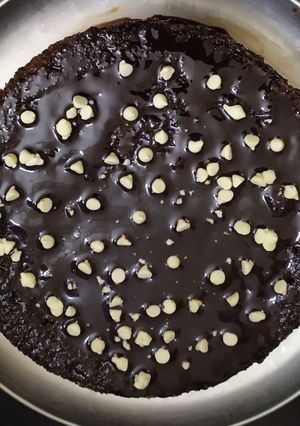 A picture of Dark chocolate Cake.