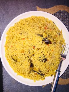 Indomie da dry fish ainihin hoton girkin