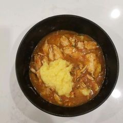 A picture of Chicken Stew (Tocăniță de pui).