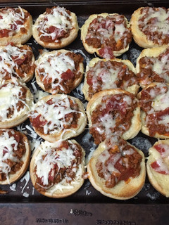 A picture of Vintage pizza burger makeover.