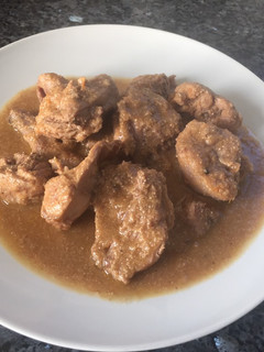 Una foto de Conejo en salsa con nueces