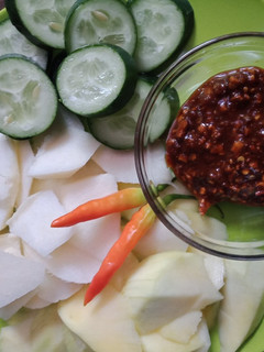 Foto resep 29.Rujak MBT bumbu kacang