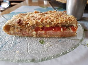 Una foto de Torta de fiambre primavera con masa licuada