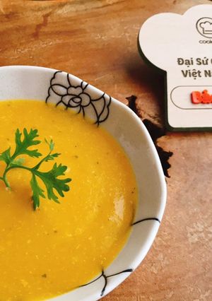 Hình của món Soup bí đỏ hạt điều.