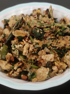 முட்டை, வல்லாரை கீரை பொரியல் (Egg, vallaarai keerai poriyal recipe in tamil) செய்முறை முக்கிய புகைப்படம்
