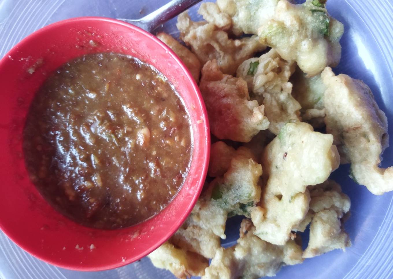 Batagor saus kacang