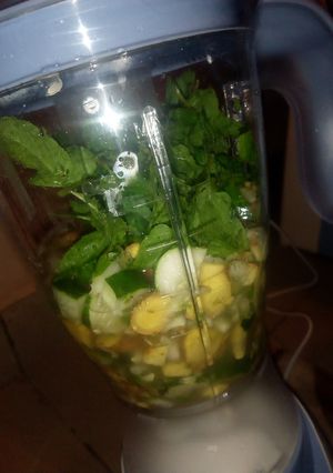 A picture of Ginger /mint leaves drink.