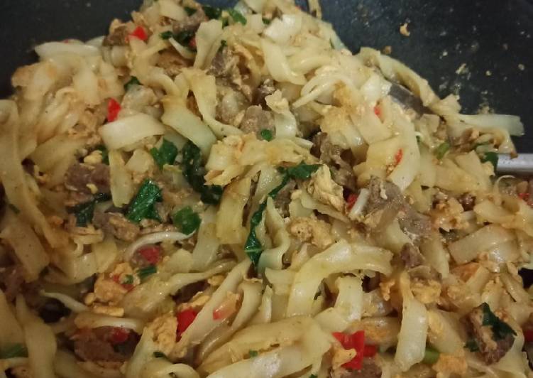 Bagaimana Membuat Kwetiau Goreng Sapi yang Bisa Manjain Lidah