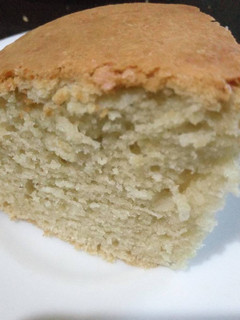 A picture of Vanilla sponge cake.