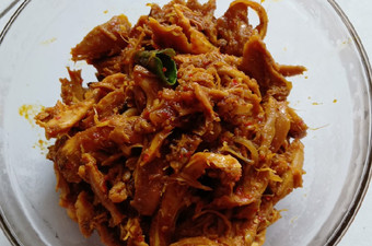 Cara Gampang Membuat Ayam suwir pedas manis ala pemula yang Lezat